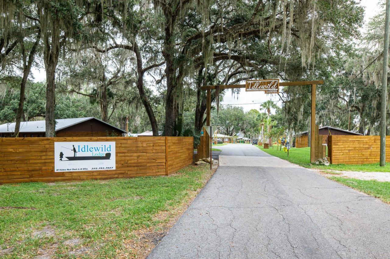 Idlewild Lodge And Rv Park Lake Panasoffkee Екстер'єр фото